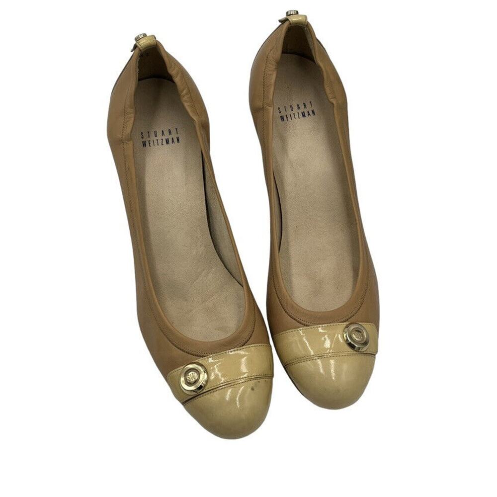 Stuart Weitzman Nude Tan‎ Leather Patent Cap Toe Classic Heel Gold Accent Sz 9.5